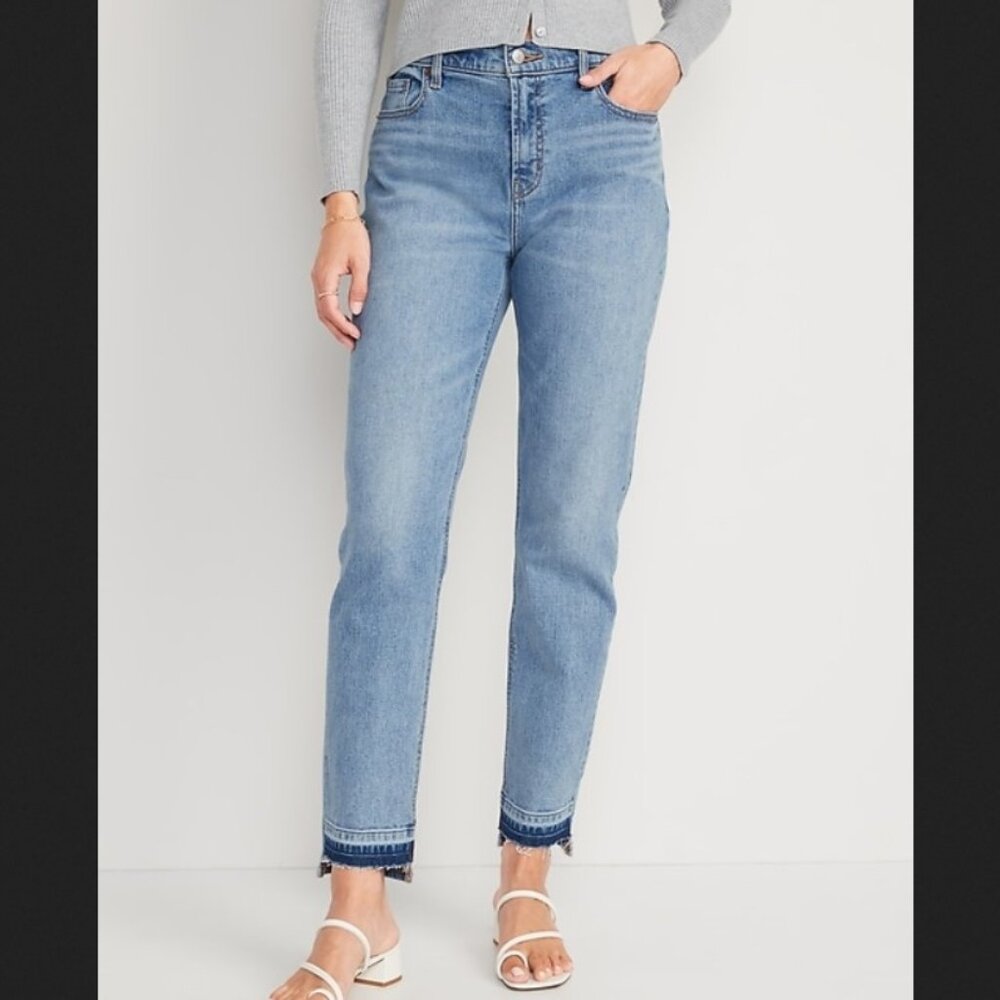 Old Navy Mid-Rise Boyfriend Straight Cut-Off Jeans